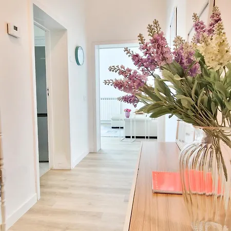 Apartment Appartamento Fronte Mare *