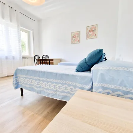 Appartamento Fronte Mare Apartment *